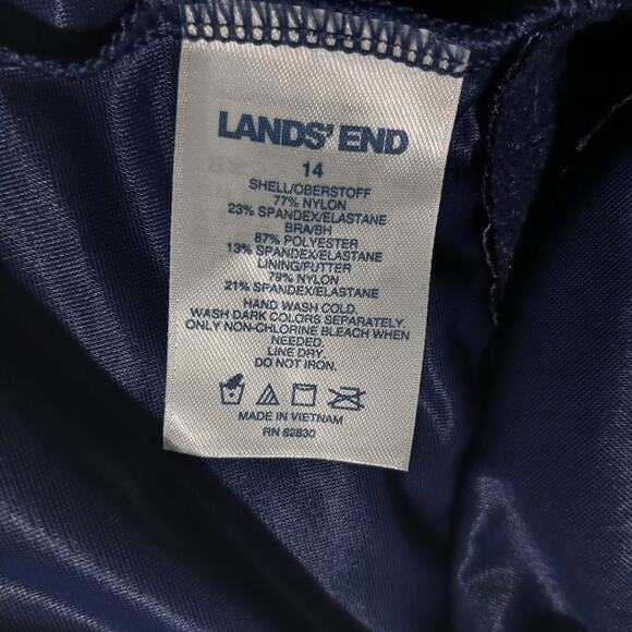 NWT Lands' End 14 Lycra xtra life swim top built in bra stay put lining navy - Picture 12 of 13